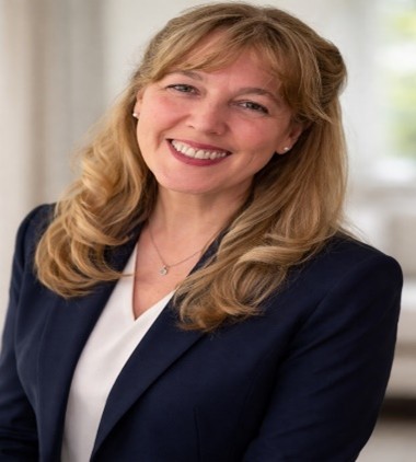 Dr. Beatriz Lara, orthodontics and clear aligner dentist at Avondale Dental Clinic
